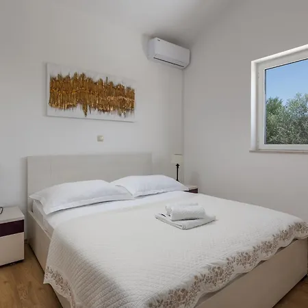 Divinus Villa