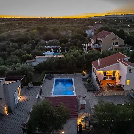 Divinus Villa