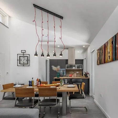 Divinus Villa Polaca