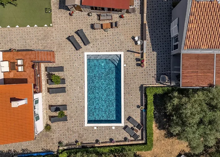 Villa Divinus